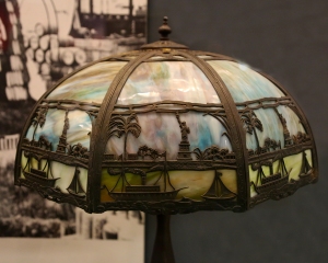 Statue of Liberty Themed Glass Lampshade